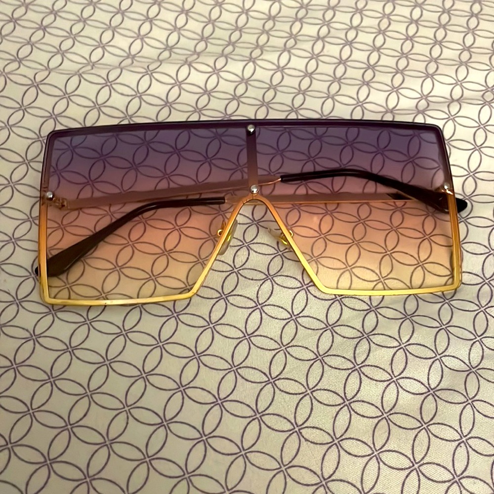 Sun glasses